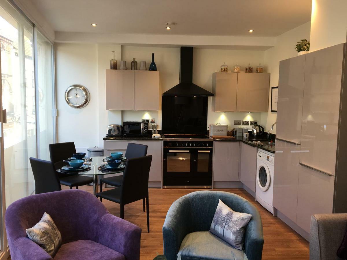 Star Tree Apartment Йорк Екстер'єр фото